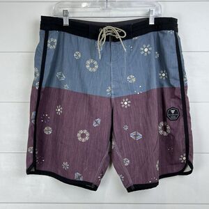 Vissla Board Shorts Mens 34 Upcycle‎ Stretch  Floral Geometric Surf Beach